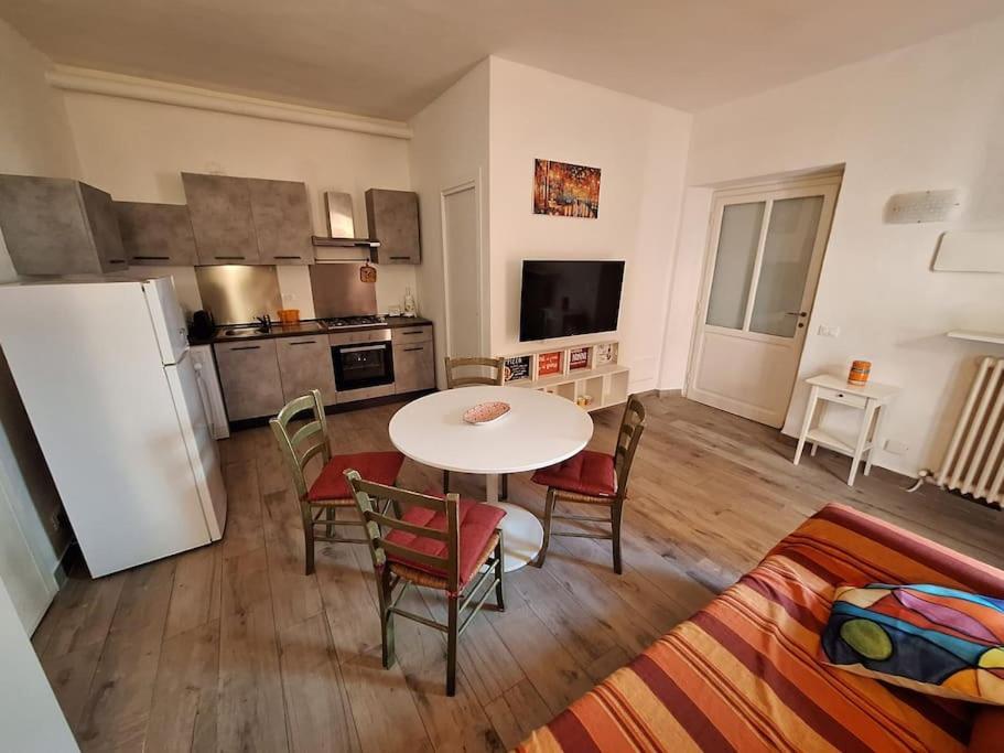Casa Elisa Due Passi Dalla Torre Pendente Pisa Bagian luar foto